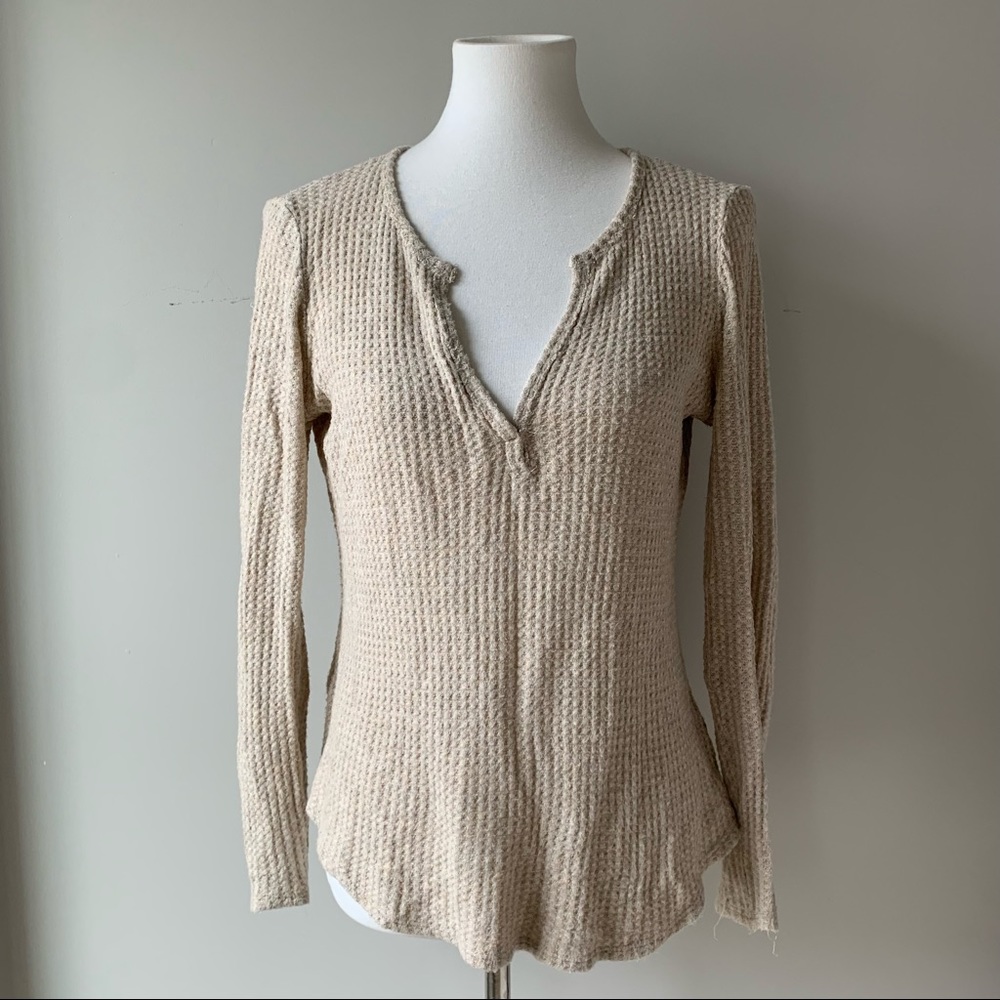 Socialite Tan Waffle V-Neck Long Sleeve Shirt Size Small
